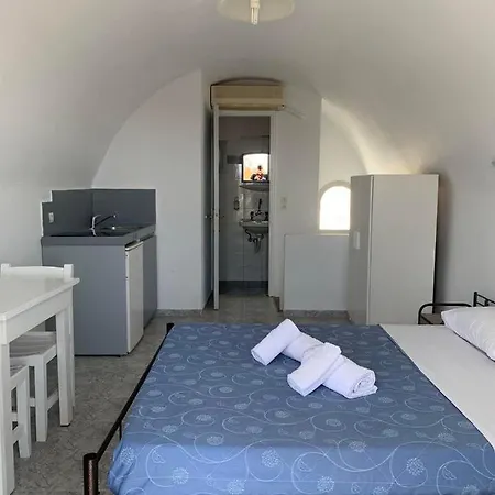 M.g. & Apts מלון 2*
