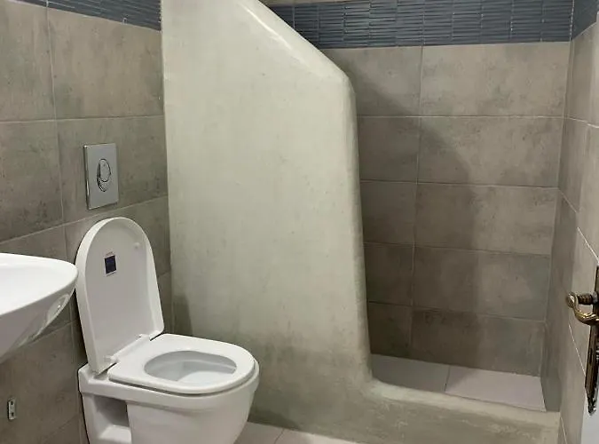 Hotel M.g. & Apts 2*