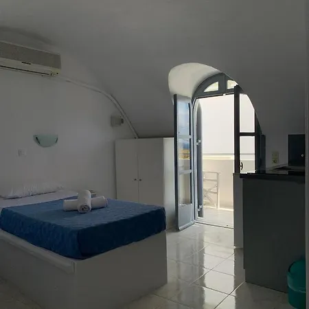 M.g. & Apts Hotel Períssa